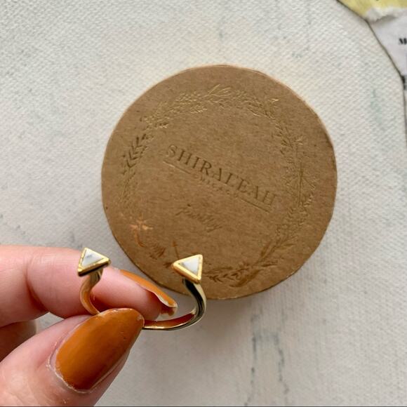 Shiraleah | Ophelia Gold Tone & White Marbled Adjustable Size 7 Ring - Picture 7 of 8